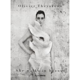 Première de couverture du livre Olivier Theyskens: She Walks in Beauty (2018)